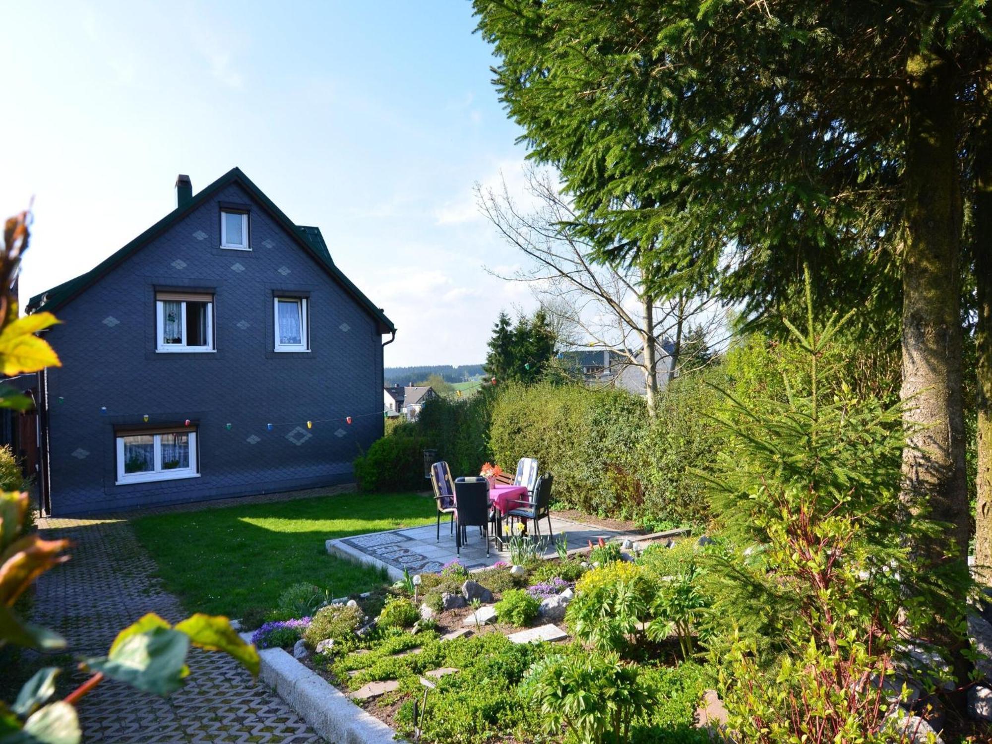 Holiday Home In Neustadt Am Rennsteig With Pond Экстерьер фото